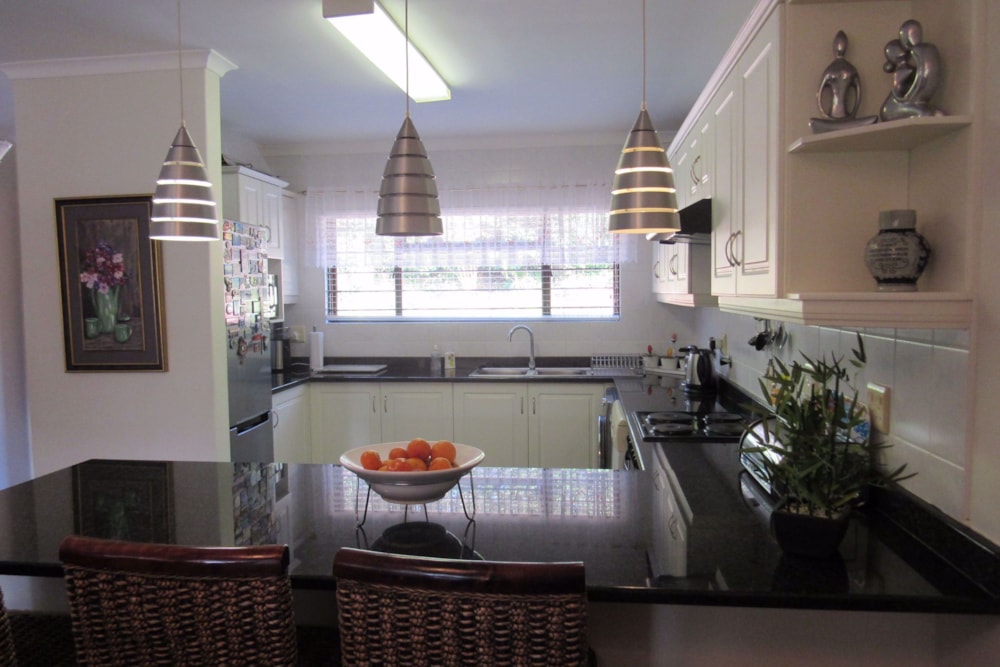 Apartment sold in Uvongo - 1PSH1718212 Apartment sold in Uvongo - 1PSH1718212