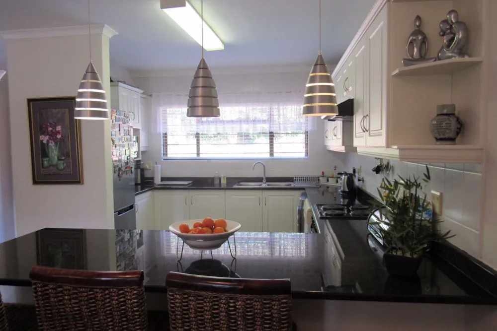 Apartment sold in Uvongo - 1PSH1718212 Apartment sold in Uvongo - 1PSH1718212