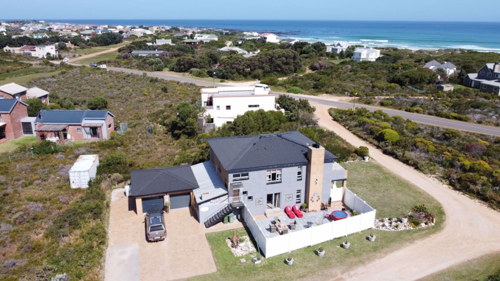 Double-storey house for sale in Bettys Bay - KN1724447 Double-storey house for sale in Bettys Bay - KN1724447