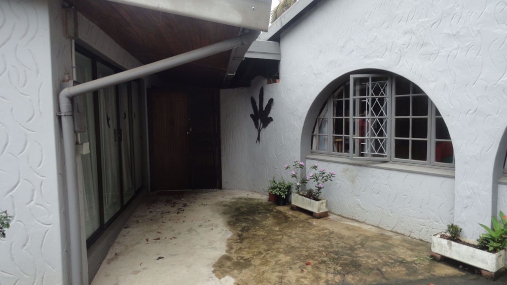 Garden cottage for sale in Padfield Park - 1WP1715439