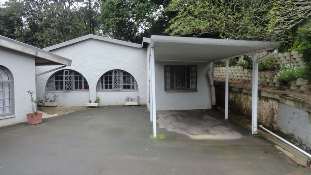 Garden cottage for sale in Padfield Park - 1WP1715439
