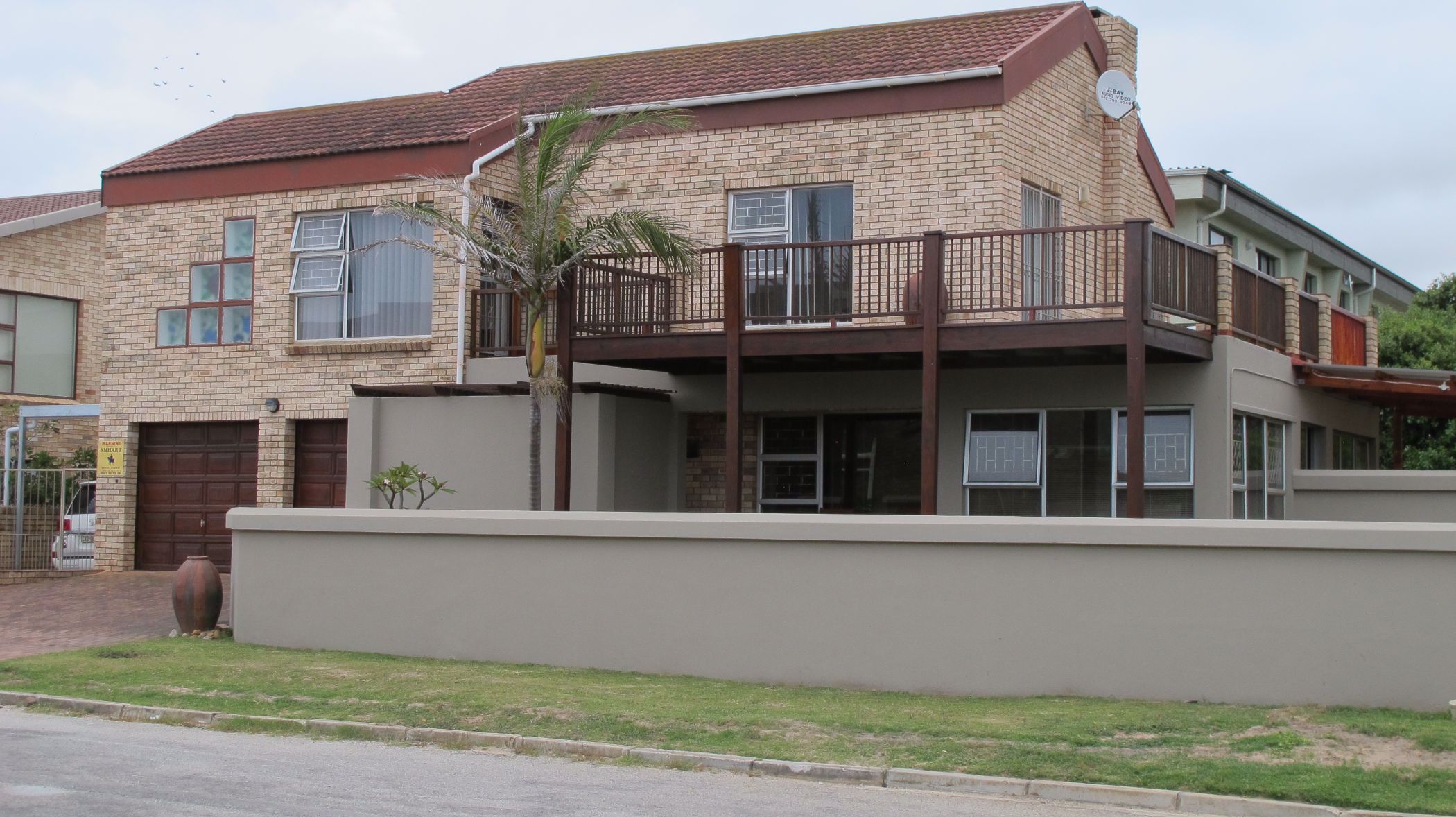 House for sale in Jeffreys Bay - 1JF1730005