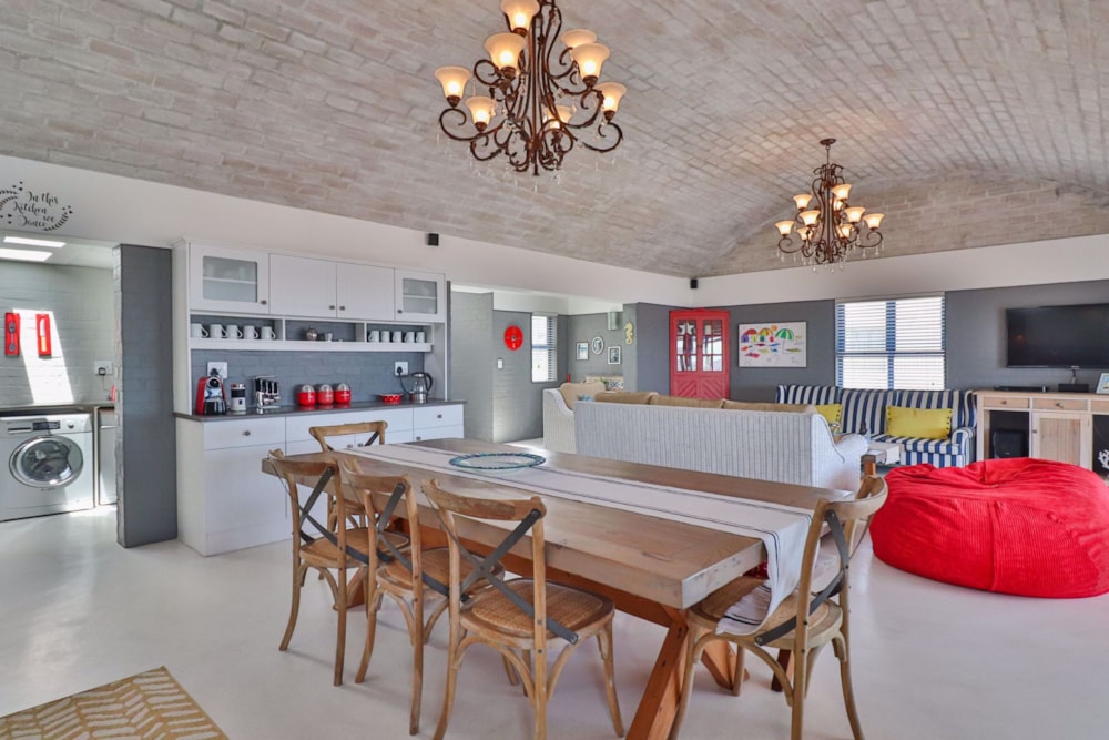 House for sale in Paradise Beach, Langebaan - LA1721280 House for sale in Paradise Beach, Langebaan - LA1721280