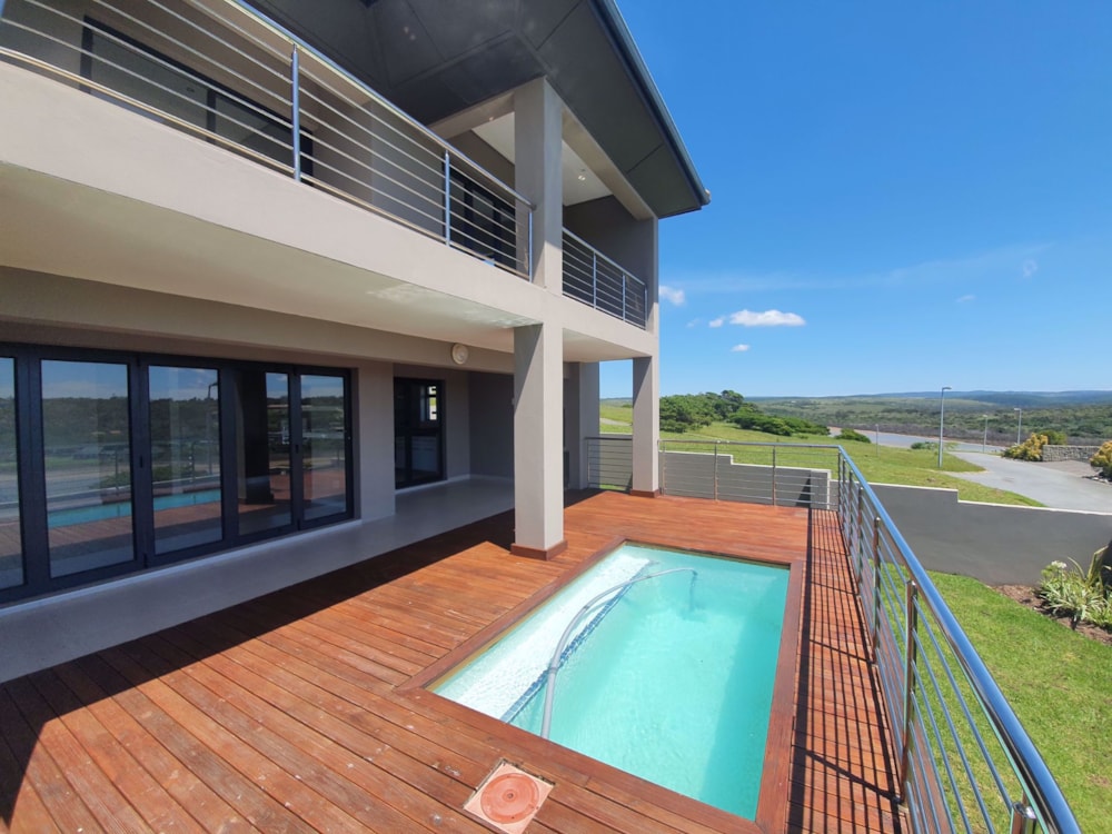 Double-storey house for sale in Glengariff - 1EZ1748648