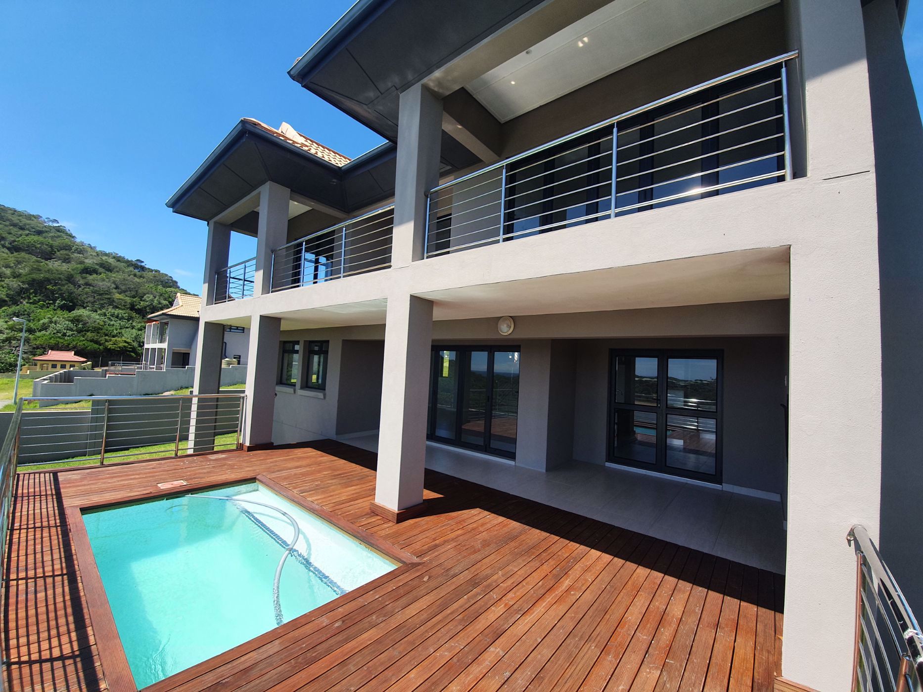 Double-storey house for sale in Glengariff - 1EZ1748648