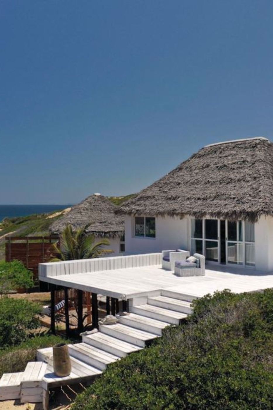 Beach resort for sale in Praia do Tofo, Mozambique - 3MQ1723597 Beach resort for sale in Praia do Tofo, Mozambique - 3MQ1723597