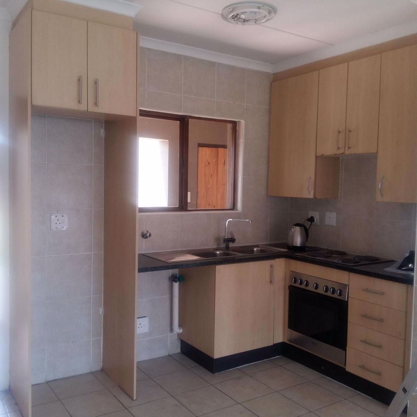Apartment let in Helderwyk Estate - 1BJ1714692