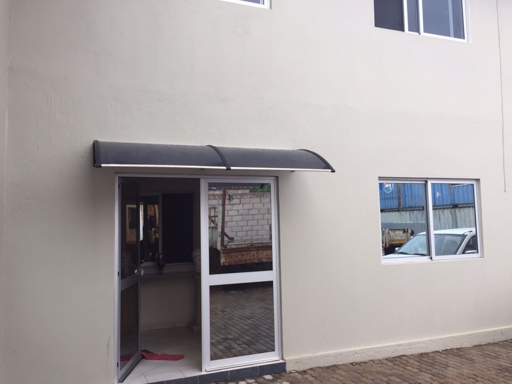 Commercial industrial property to rent in Matola, Mozambique - 3MQ1732798