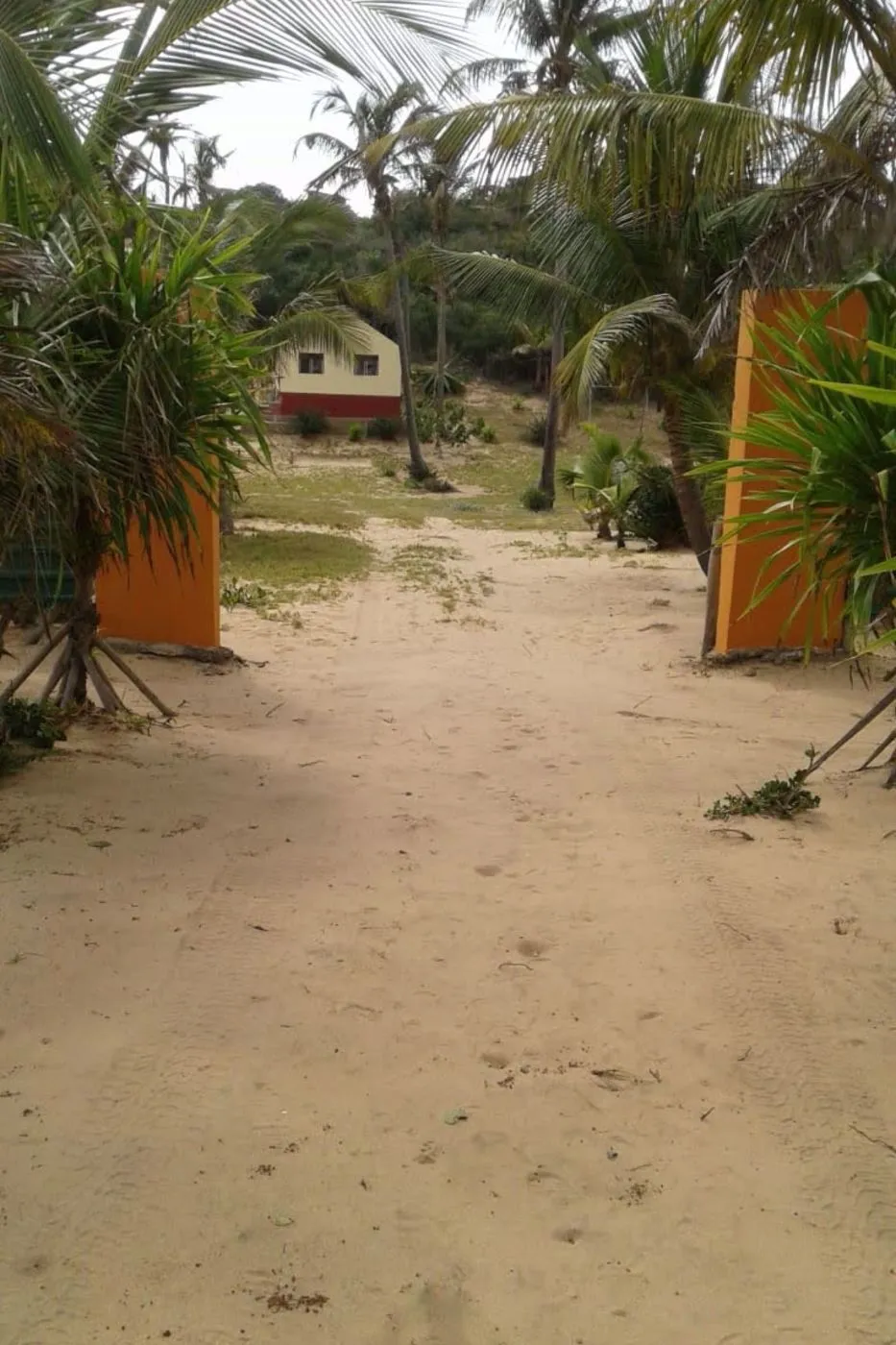 Beachfront villa for sale in Praia dos Cocos, Mozambique - 3MQ1698813 Beachfront villa for sale in Praia dos Cocos, Mozambique - 3MQ1698813