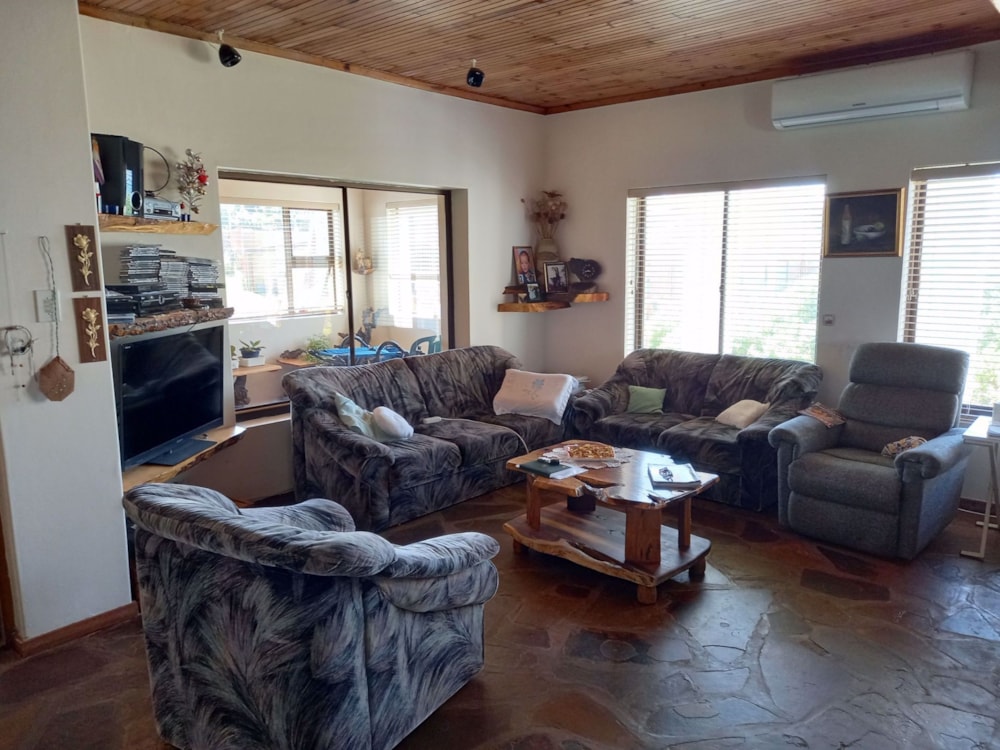 House for sale in Aston Bay - 1JF1683792