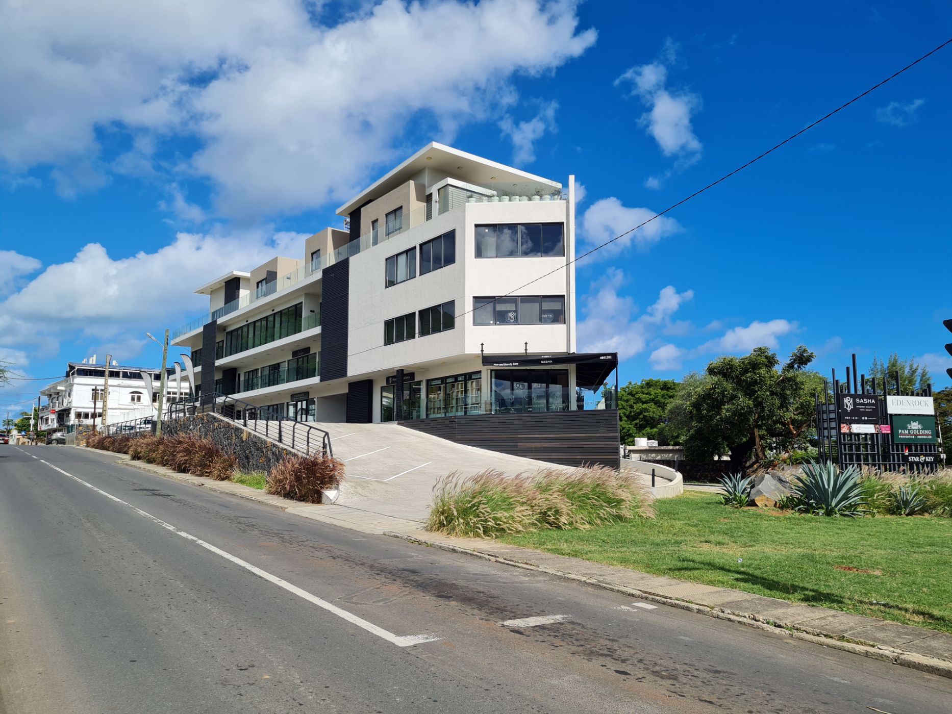 Commercial office to rent in Tamarin, Mauritius - MUR1749923