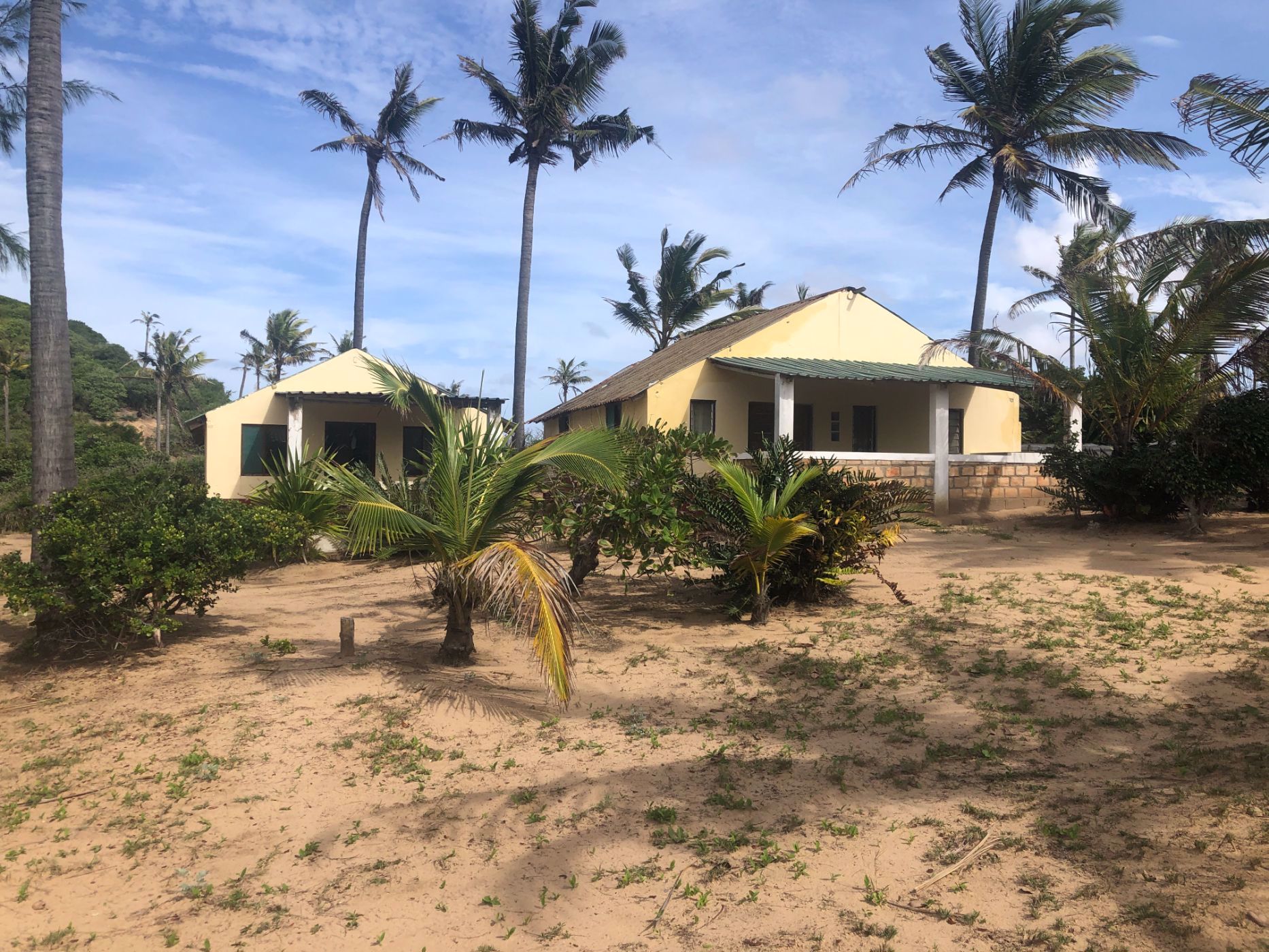 Beachfront villa for sale in Guinjata, Inhambane, Mozambique - 3MQ1698813
