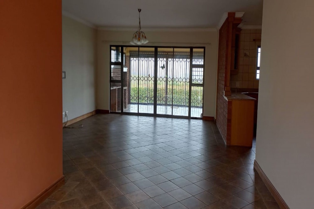 Townhouse for sale in Amanzimtoti - 1WB1664431 Townhouse for sale in Amanzimtoti - 1WB1664431