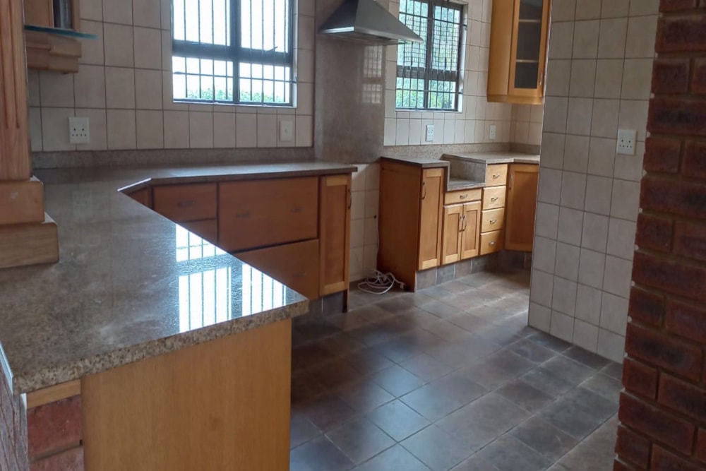 Townhouse for sale in Amanzimtoti - 1WB1664431 Townhouse for sale in Amanzimtoti - 1WB1664431