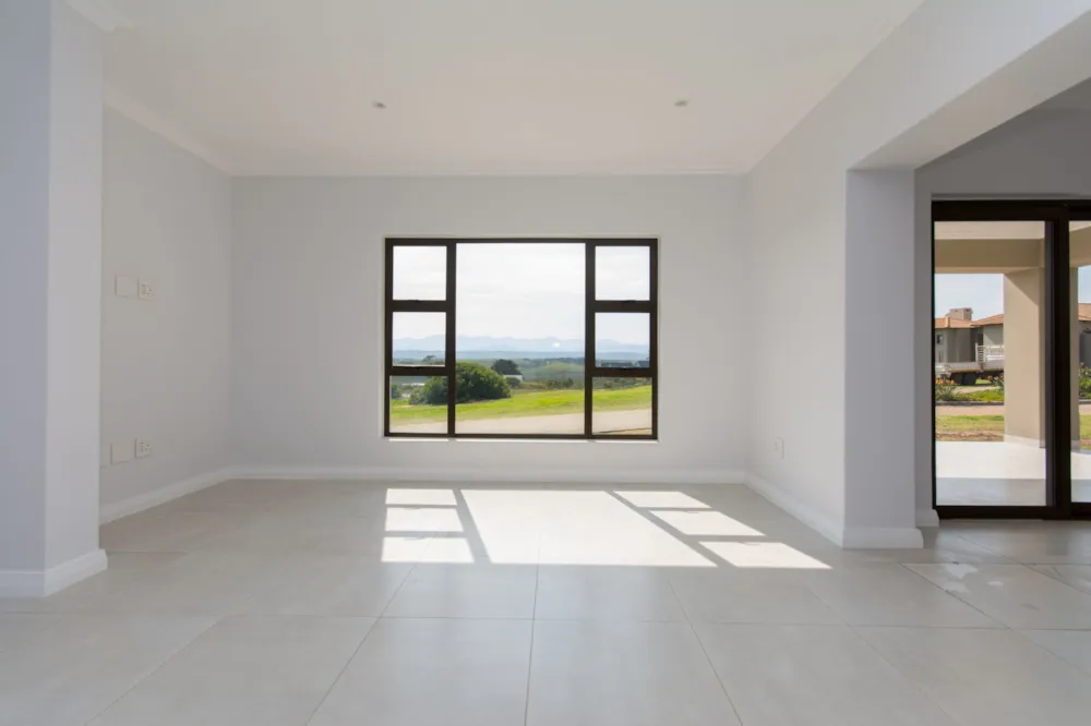 House for sale in The Hill, Plettenberg Bay - 1KG1756048 House for sale in The Hill, Plettenberg Bay - 1KG1756048