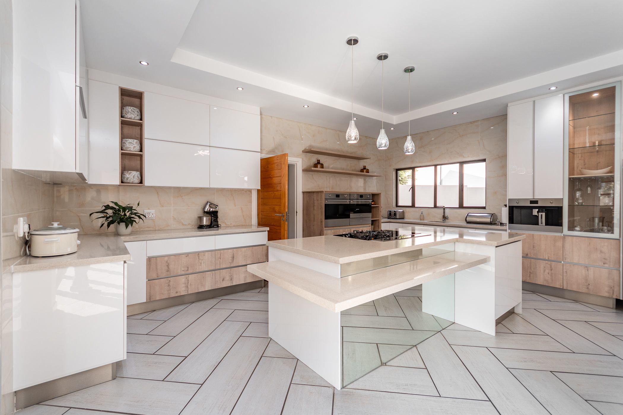 Double-storey house for sale in Copperleaf - 1CU1756256