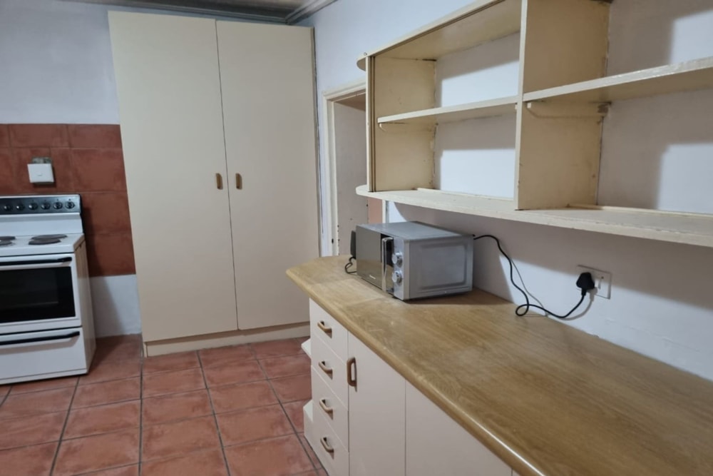 House let in Sunnyside, Grahamstown, Makhanda - 1GC1711064 House let in Sunnyside, Grahamstown, Makhanda - 1GC1711064