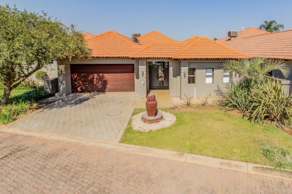 Golf estate house for sale in Pecanwood - 1HR1701586 Golf estate house for sale in Pecanwood - 1HR1701586