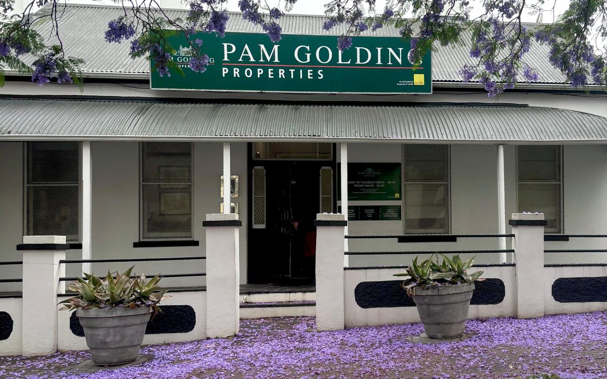 Your property sales and rental specialists in Alicedale, Belmont Valley, Cradock Heights, Eluxolweni, Fingo, Fort England, Grahamstown (Makhanda), Grahamstown Central (Makhanda Central) , Grahamstown Rural, Hill Sixty, Hlalani, Hooggenoeg, Joza, Kenton on Sea, King Flats, Kingsview Estate, Kingswood, Mary Waters, Oatlands, Oatlands North, Oudtshoorn, Phaphamani, Riebeek East, Rini, Scott Farm, Somerset Heights, Sunnyside, Tantyi, Vukani, West Hill, Xolani