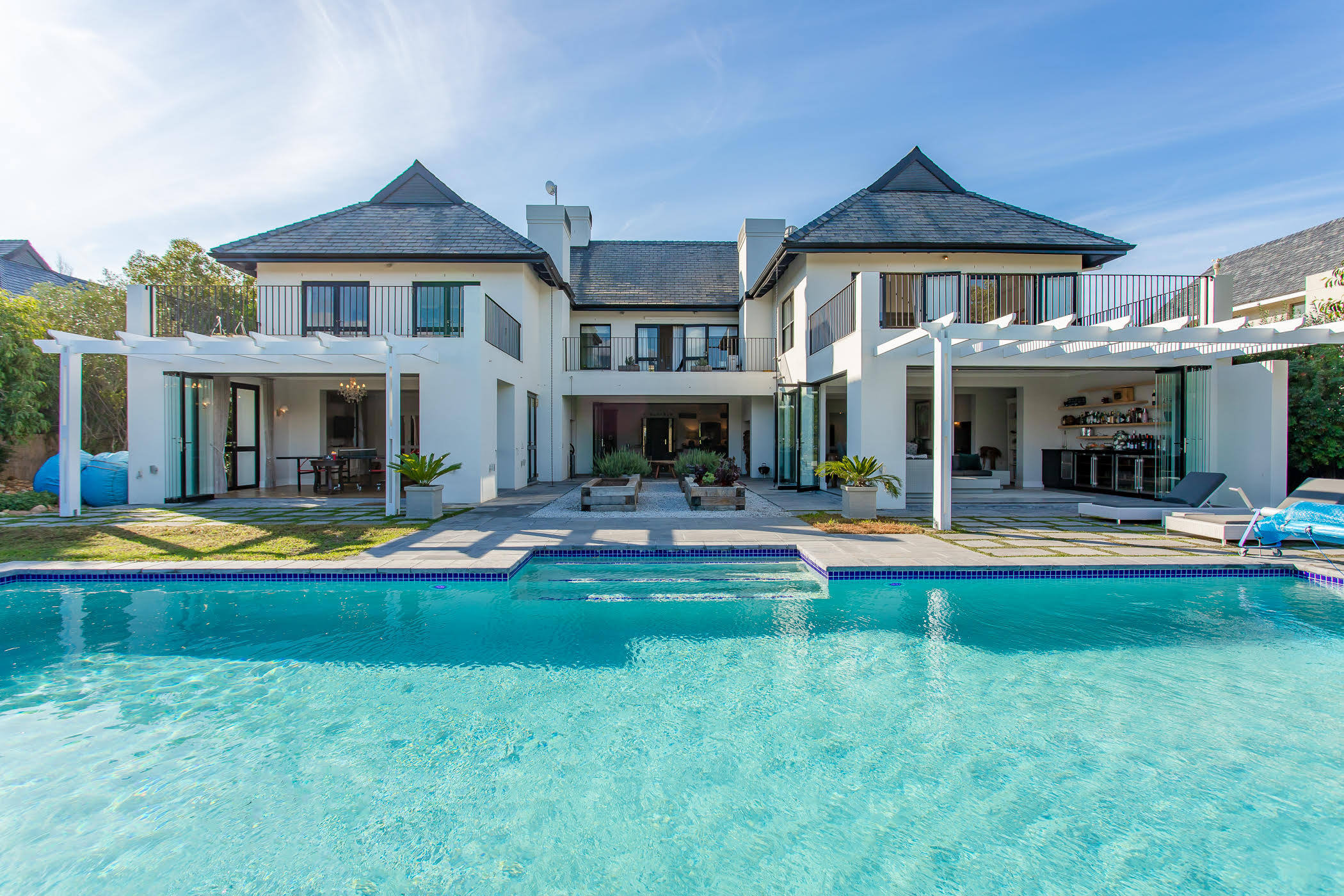 High-end home buyers look to experience the luxury of wellness at Val de Vie Estate High-end home buyers look to experience the luxury of wellness at Val de Vie Estate