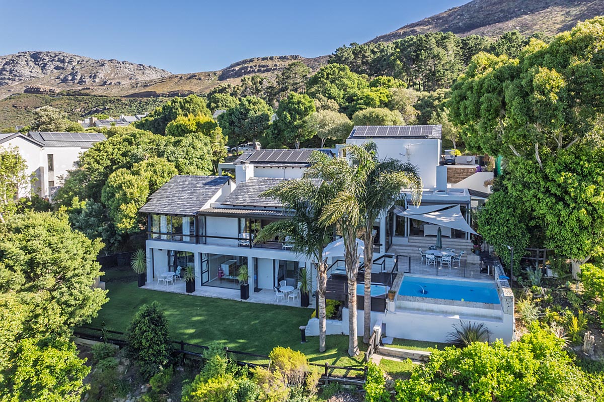 Situated in Steenberg Golf Estate, this spacious four-bedroom home on a 1 150sqm stand recently sold for R24 million through Pam Golding Properties.