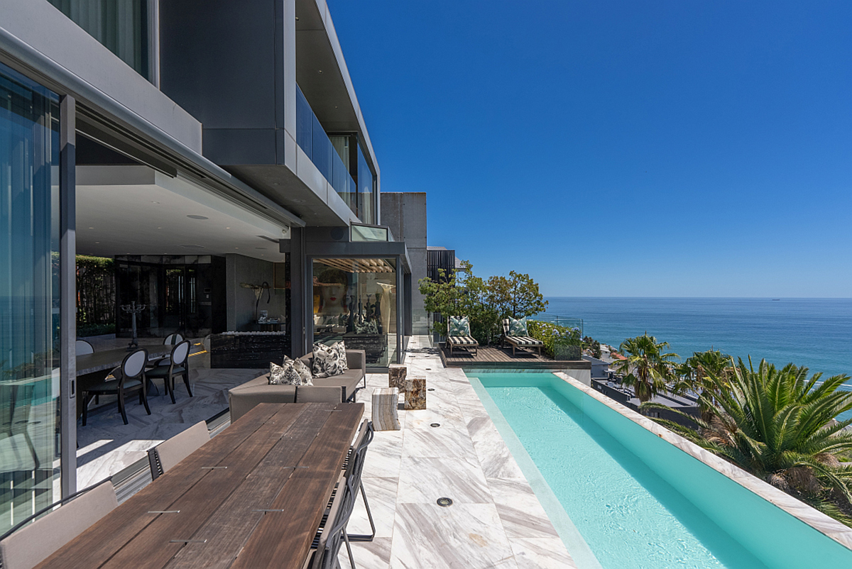 This stylish SAOTA-designed villa in Bantry Bay was recently sold by Pam Golding Properties for R95 million. This stylish SAOTA-designed villa in Bantry Bay was recently sold by Pam Golding Properties for R95 million.