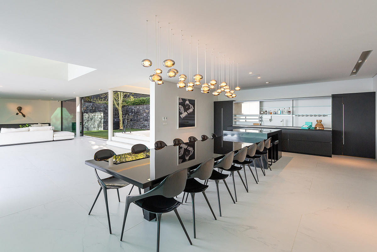 Views of the luxurious Nettleton Road residence for sale for R175 million through Pam Golding Properties.
