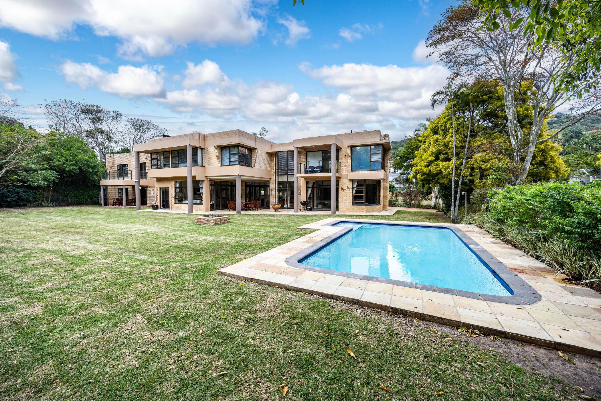 Set in Gonubie on the banks of the Gonubie River in East London, this prestigious property offers dual living or potential income generation as it includes a four-bedroom main home plus a spacious three-bedroom second dwelling included on the property.