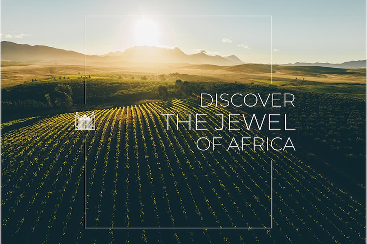 DISCOVER THE JEWEL OF AFRICA DISCOVER THE JEWEL OF AFRICA