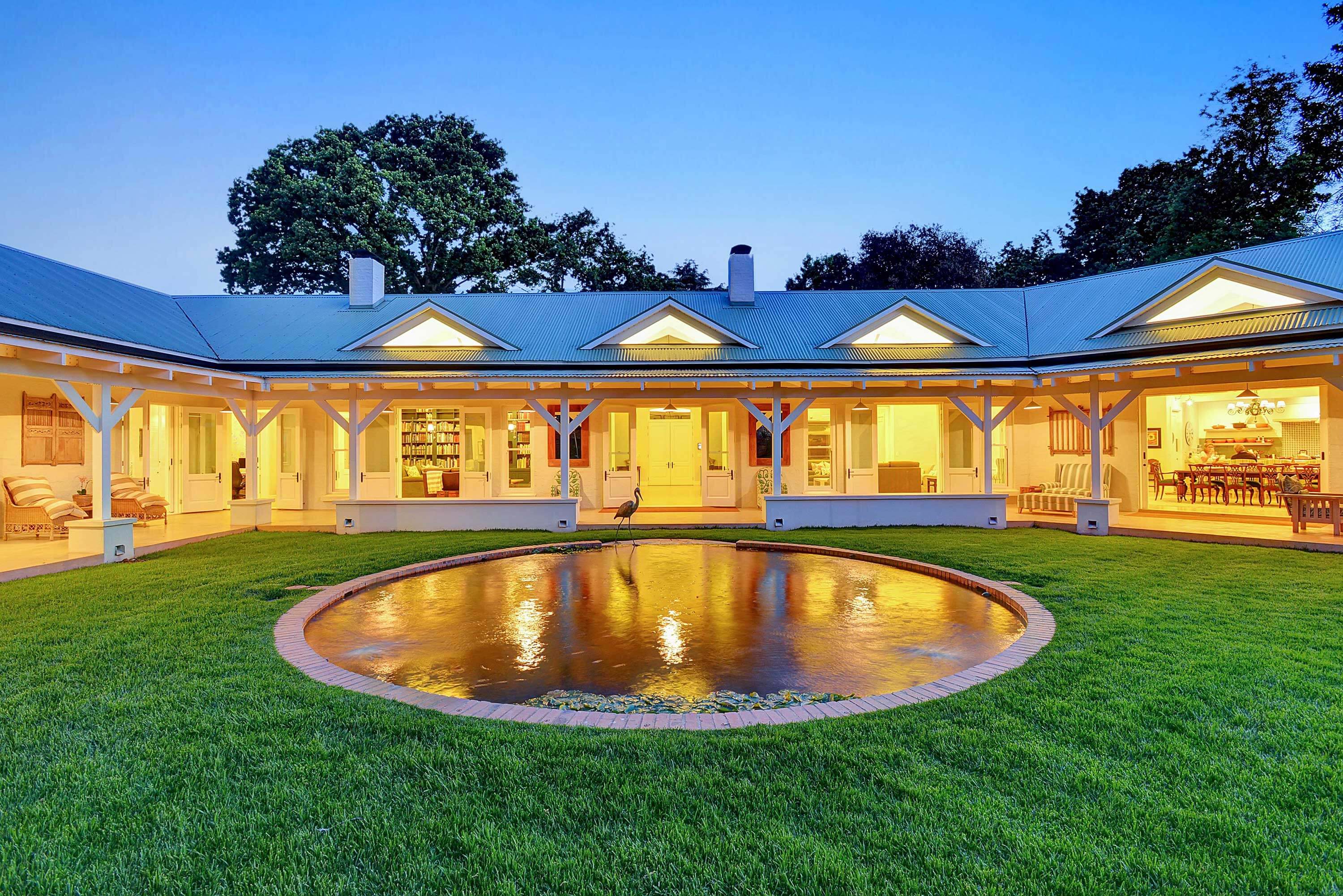 This Highveld farmhouse has a Japanese Koi pond, a martini seat and more This Highveld farmhouse has a Japanese Koi pond, a martini seat and more