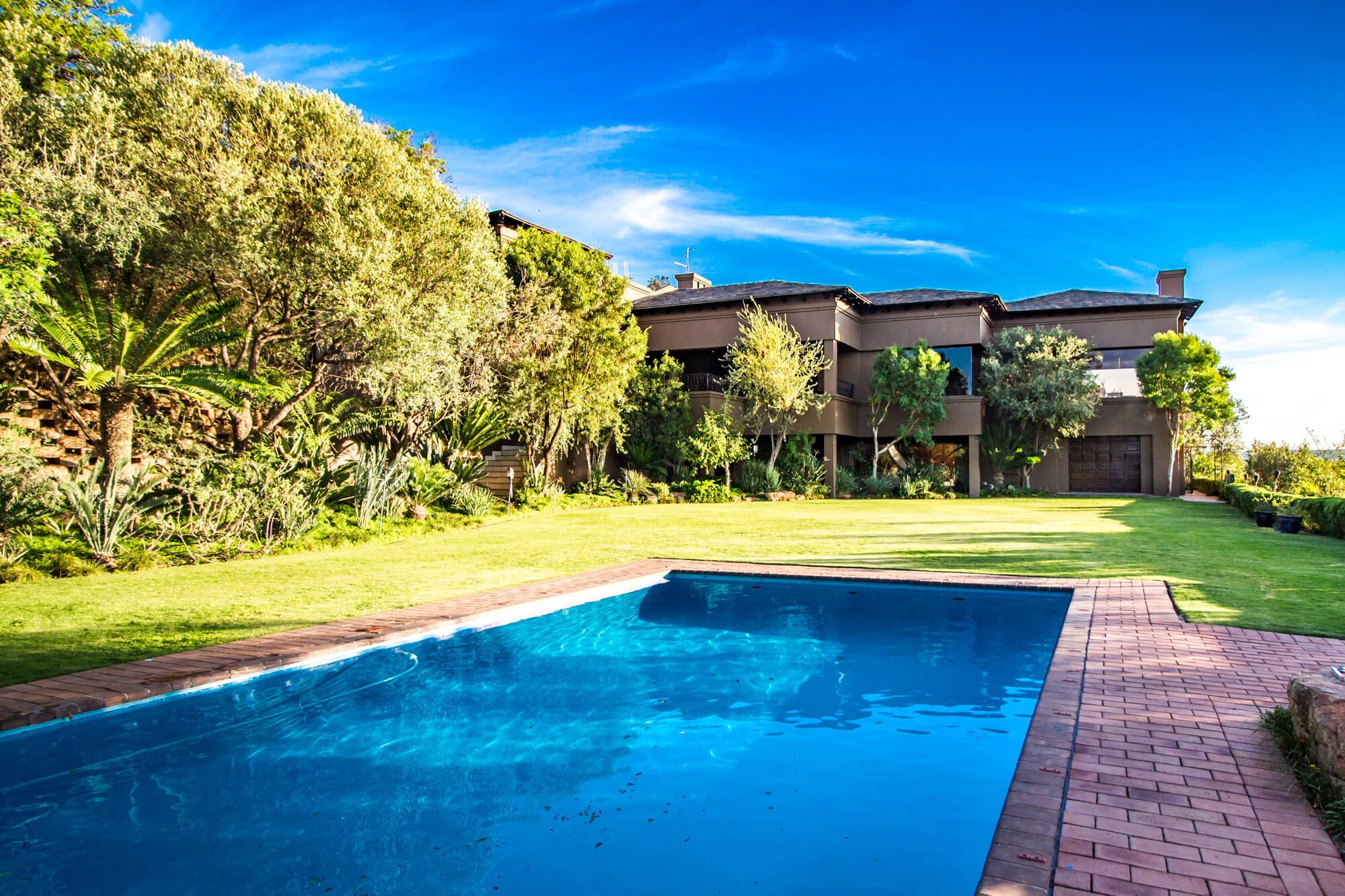 Embassy style living on the Boskruin Koppie Embassy style living on the Boskruin Koppie