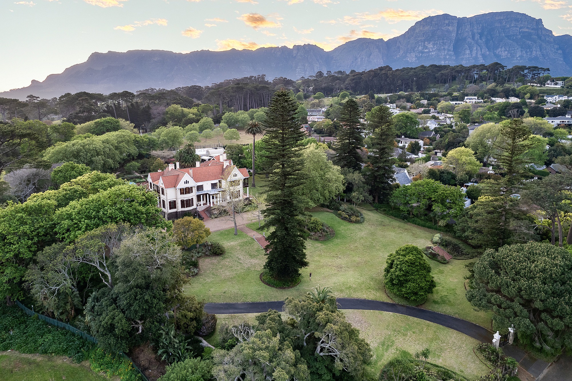 Photographs of Trovato House in Upper Wynberg, Cape Town, which is marketed by Pam Golding Properties at R45 million. Photographs of Trovato House in Upper Wynberg, Cape Town, which is marketed by Pam Golding Properties at R45 million.