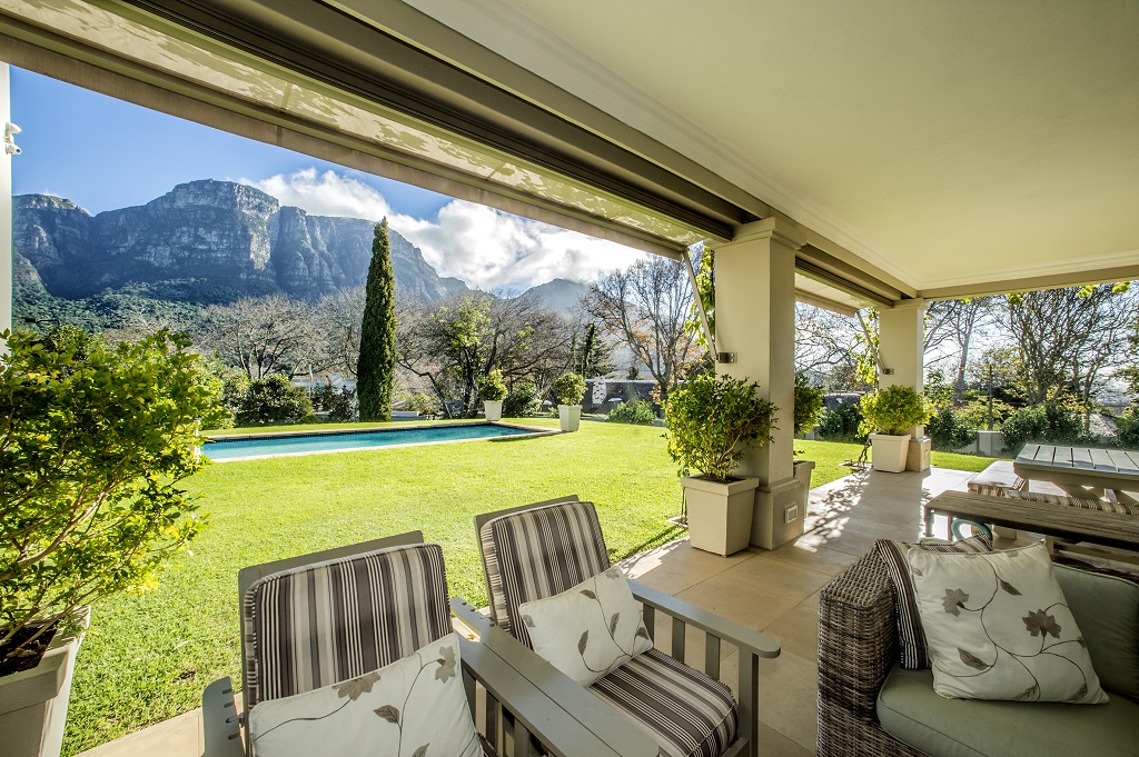 Bishopscourt home with a view