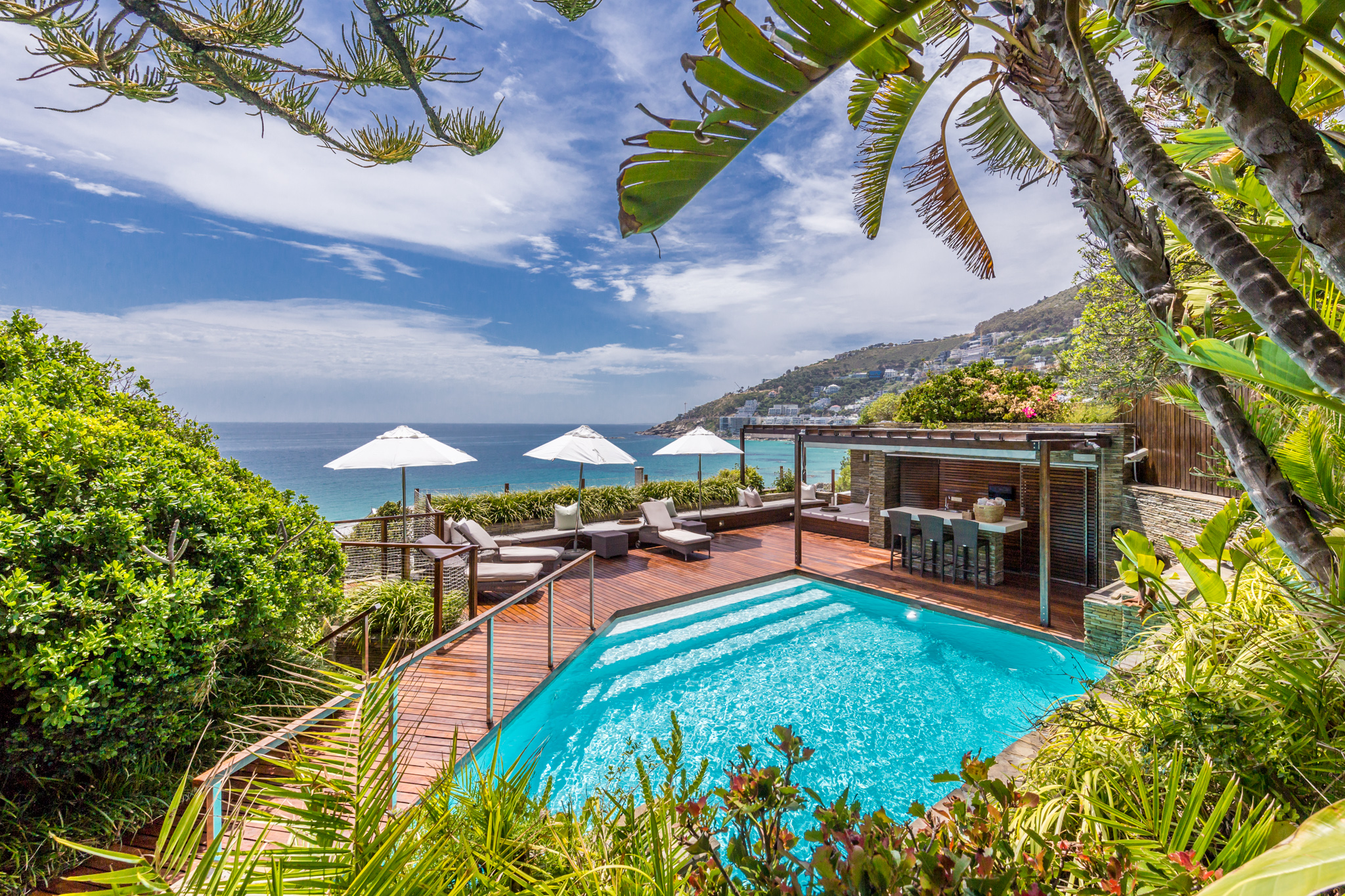 ATLANTIC SEABOARD PARKING BAY SELLS FOR R1.65 million ATLANTIC SEABOARD PARKING BAY SELLS FOR R1.65 million