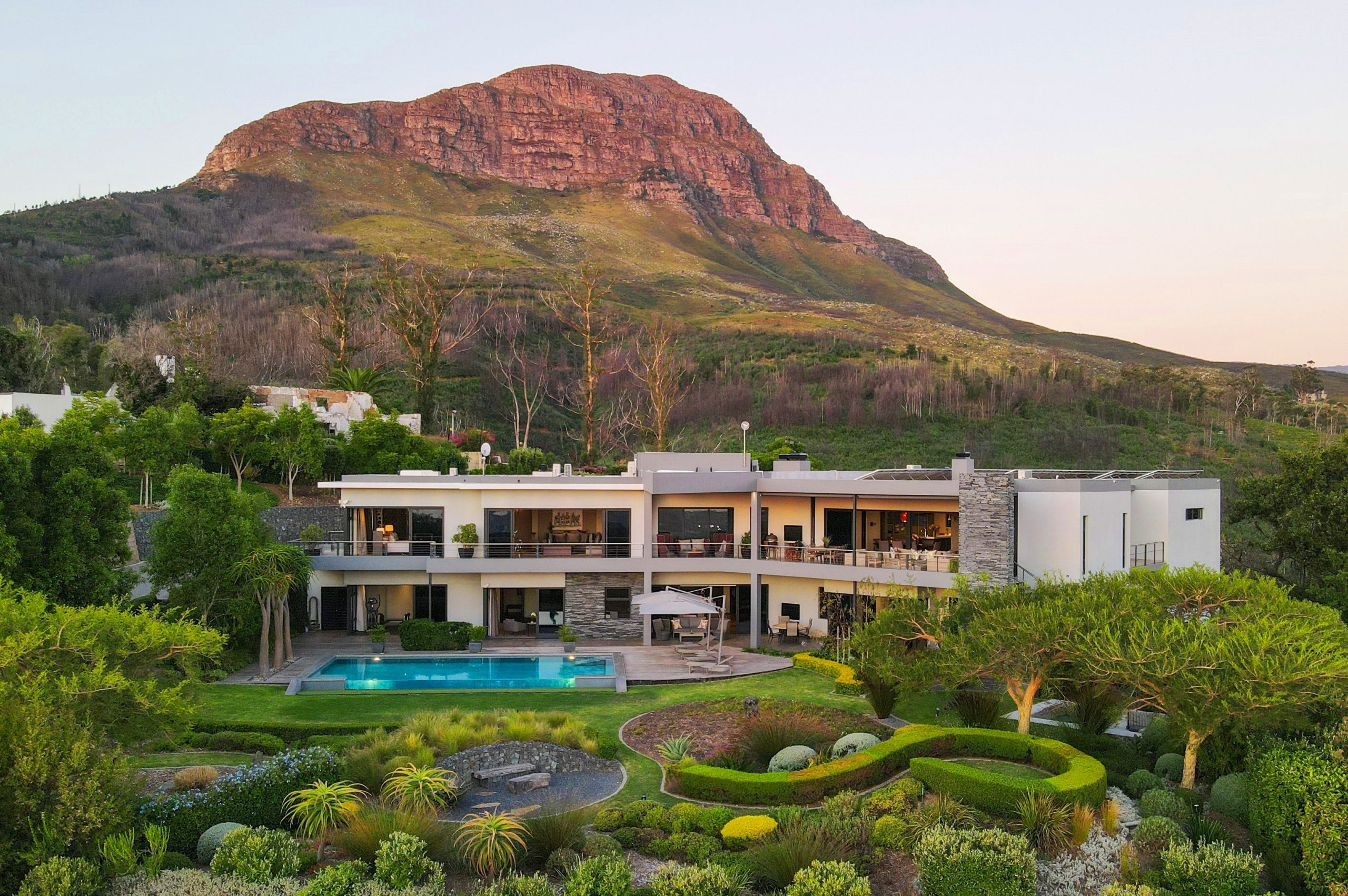 Strong demand boosts price growth in Somerset West Strong demand boosts price growth in Somerset West