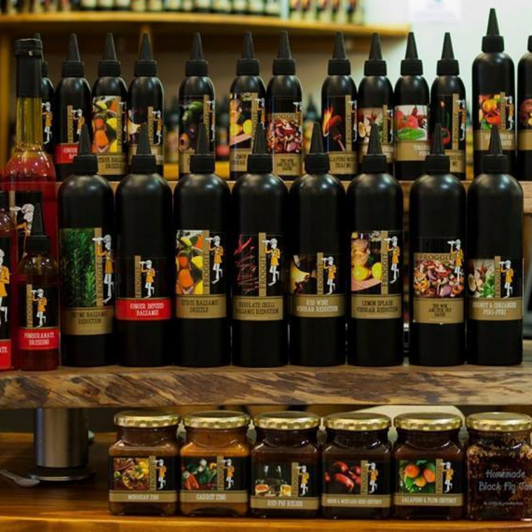 Vini Fera - Anura - Froggit