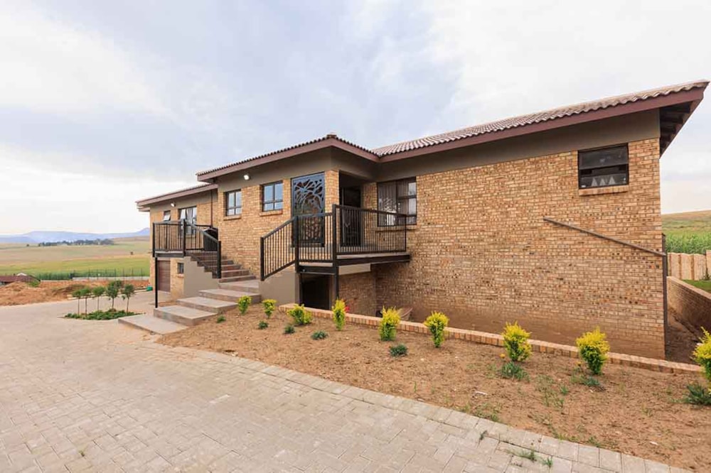 Weivelde in Aviary Hill, South Africa Weivelde in Aviary Hill, South Africa